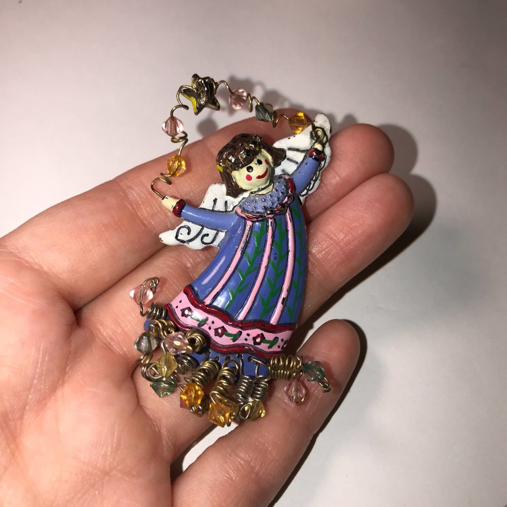 Christmas Angel Pin - Picture 4 of 4